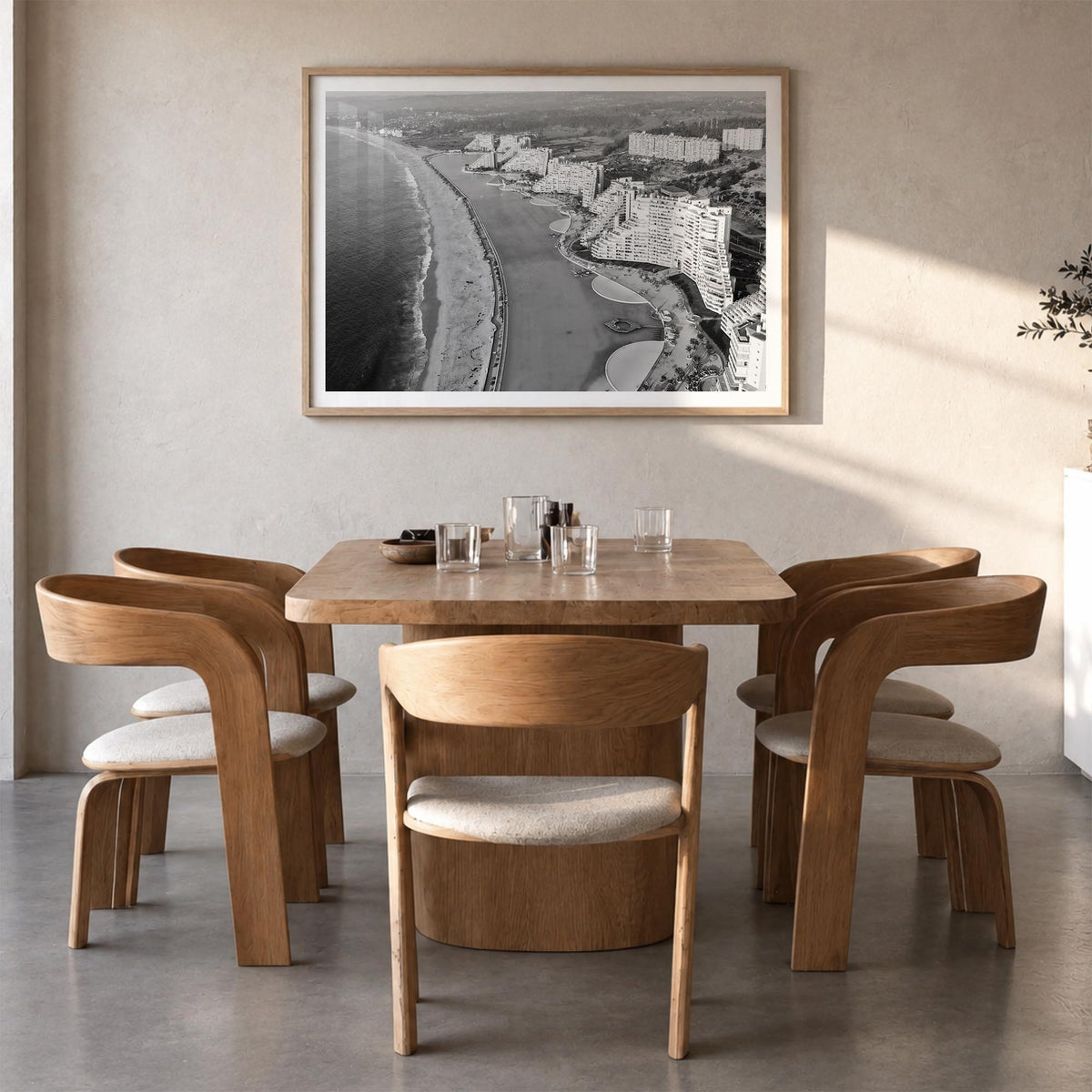 Del Mar black & white photo poster of California, USA – horizontal wall art in natural wood frame with white border, hanging