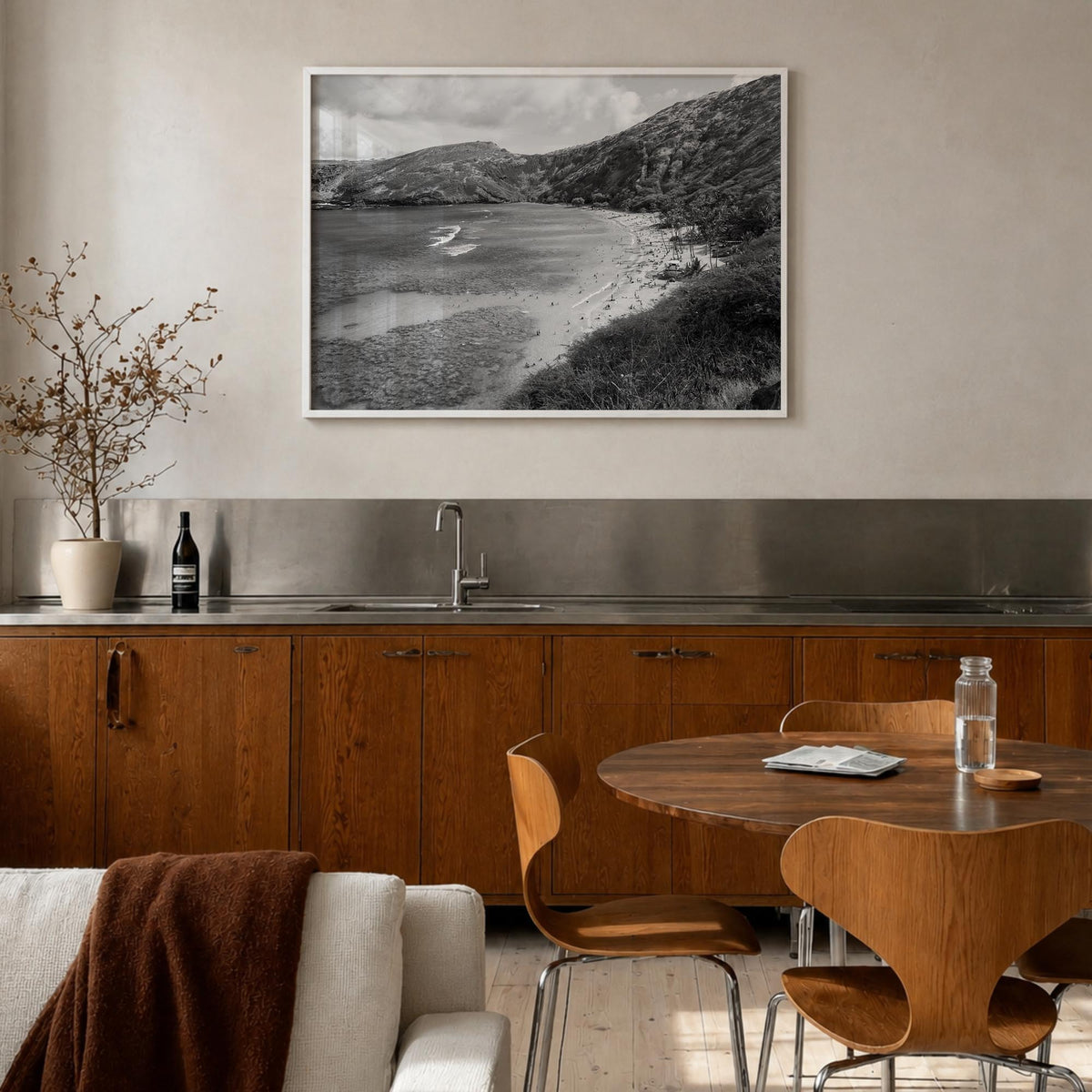O‘ahu black & white photo poster of Hawaii, USA – horizontal wall art in white wood frame, hanging on wall