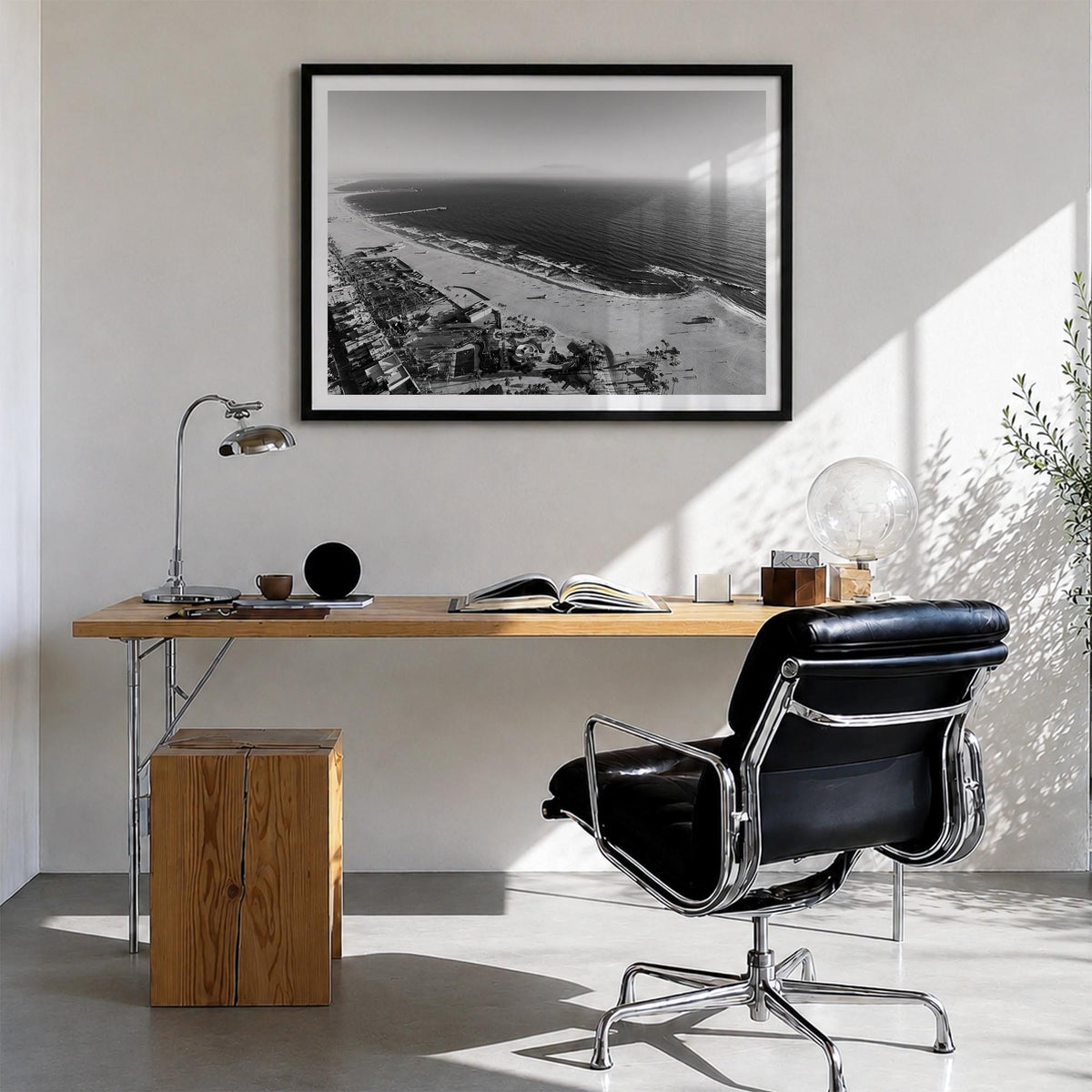 Venice Beach black & white photo poster of Los Angeles, California – horizontal wall art in black wood frame with white borde