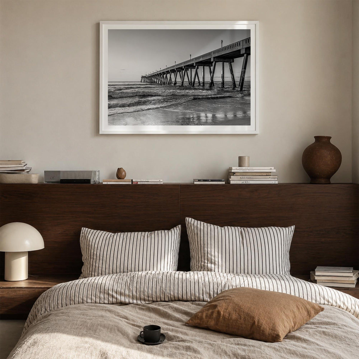 Wilmington, North Carolina black & white photo poster of North Carolina, USA – horizontal wall art in white wood frame with w