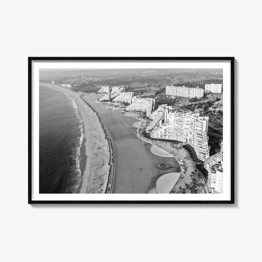 Del Mar black & white photo poster of California, USA – horizontal wall art, unframed print shown in interior mockup