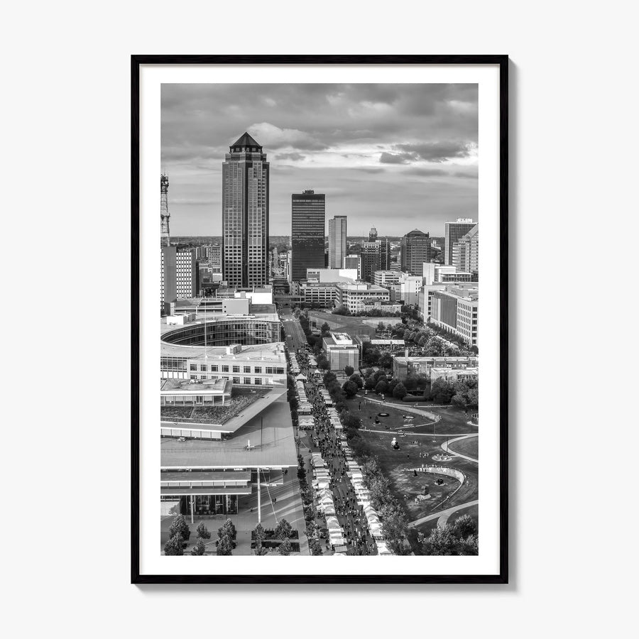 Des Moines Photo Poster, framed poster mockup, white border
