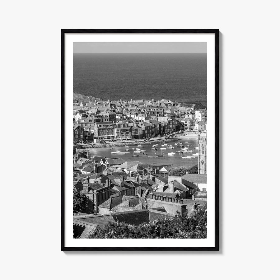 England black & white photo poster of United Kingdom – vertical wall art, unframed print shown in interior mockup