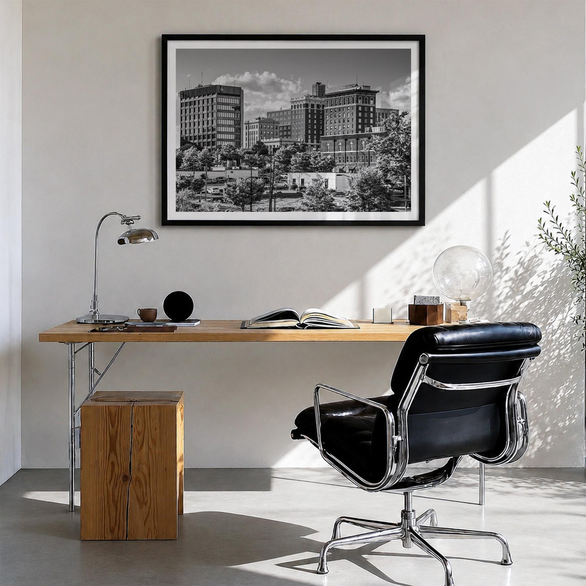 Greenville black & white photo poster of South Carolina, USA – horizontal wall art in black wood frame with white border, han
