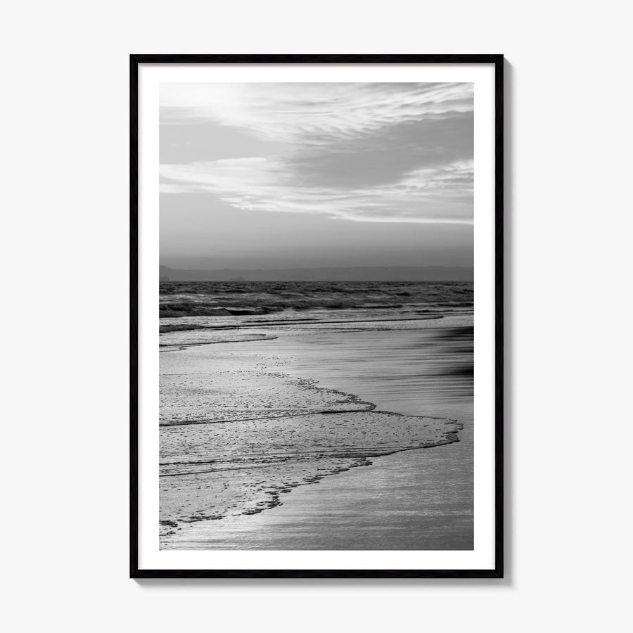 Huntington Beach Photo No 2 Poster, framed poster mockup, white border