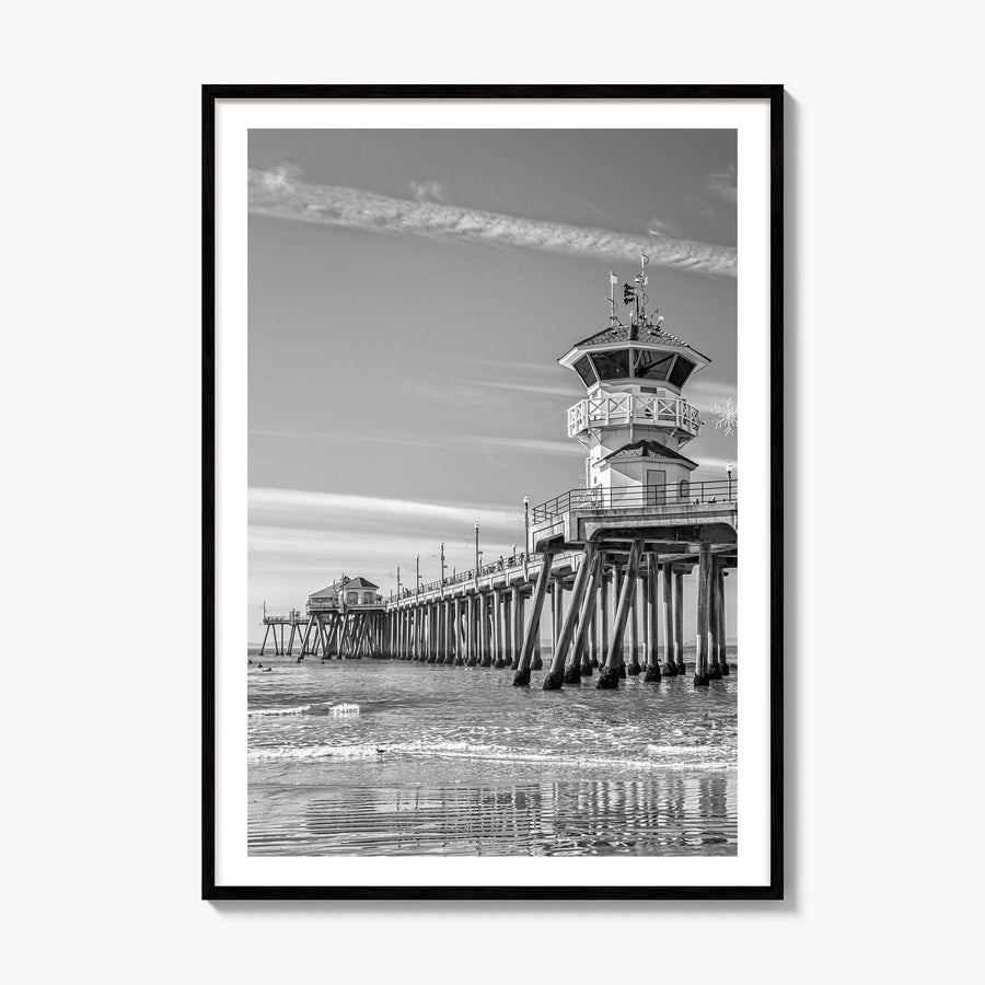 Huntington Beach Photo No 1 Poster, framed poster mockup, white border