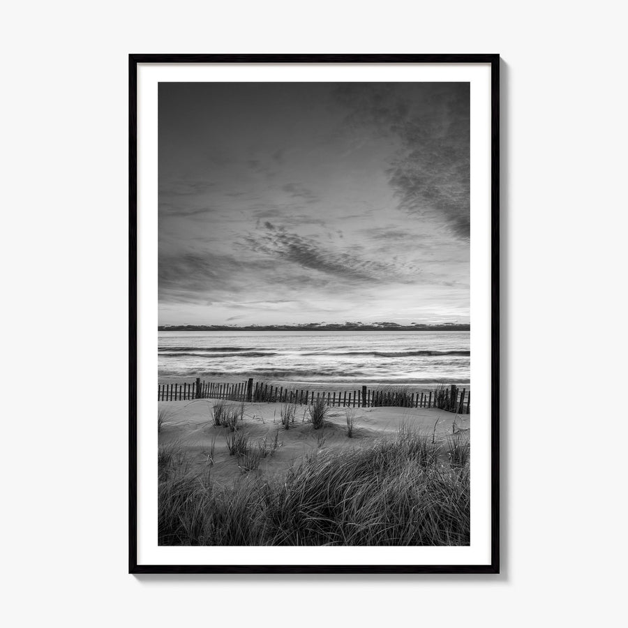 Long Beach Photo No 2 Poster, framed poster mockup, white border