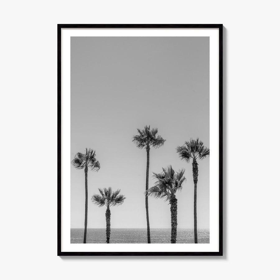 Manhattan Beach Photo No 2 Poster, framed poster mockup, white border