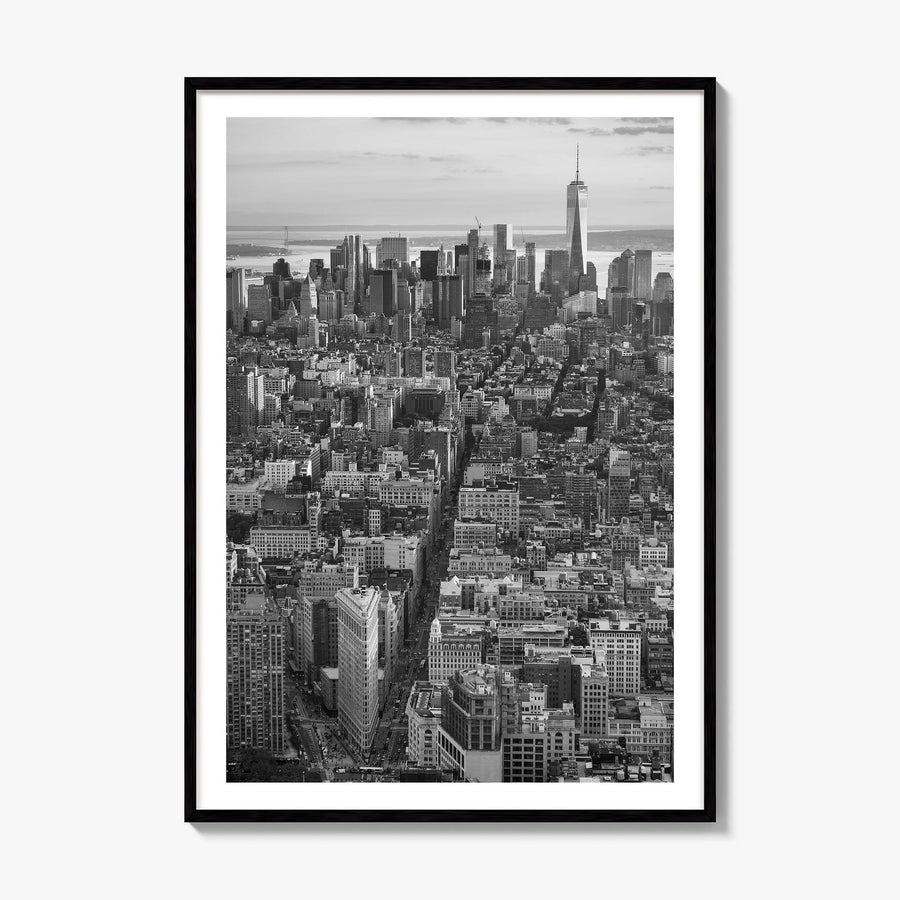 Manhattan Photo No 1 Poster, framed poster mockup, white border