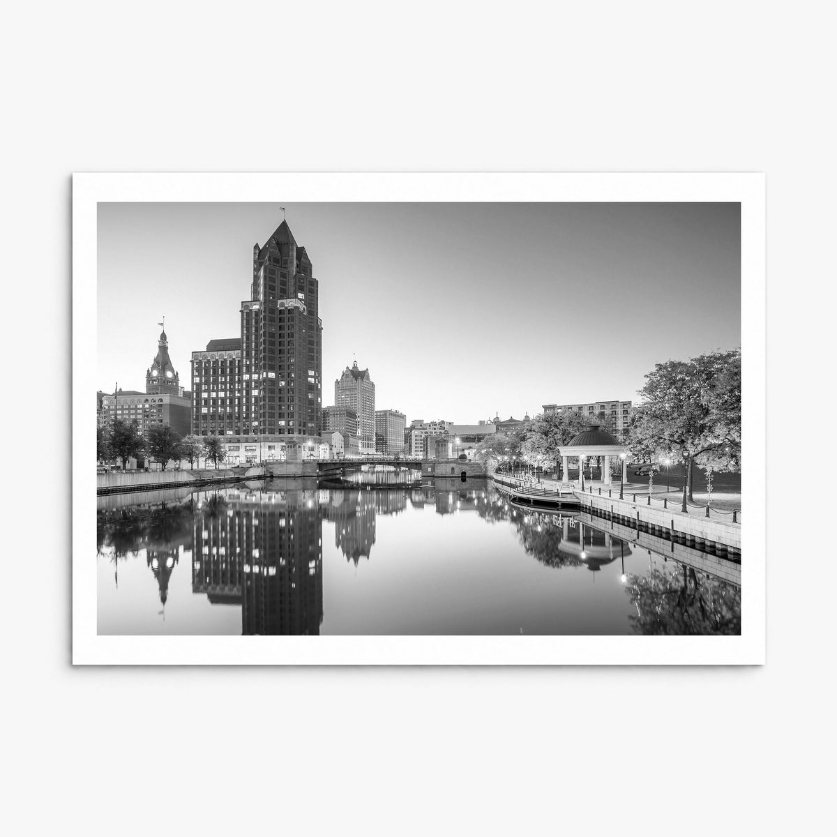 Milwaukee Photo Poster, print only (unframed), white border