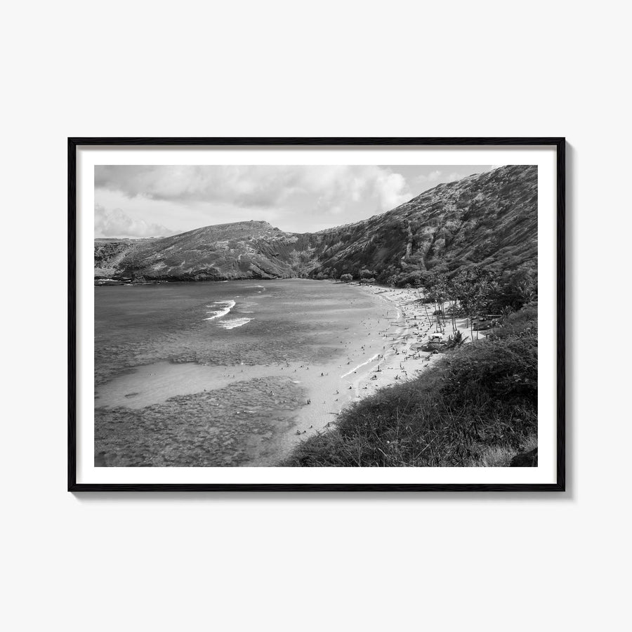 O‘ahu black & white photo poster of Hawaii, USA – horizontal wall art, unframed print shown in interior mockup