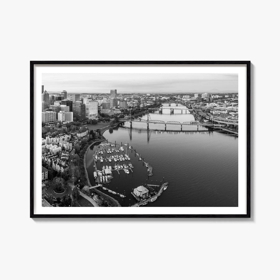 Oregon black & white photo poster of United States – horizontal wall art, unframed print shown in interior mockup