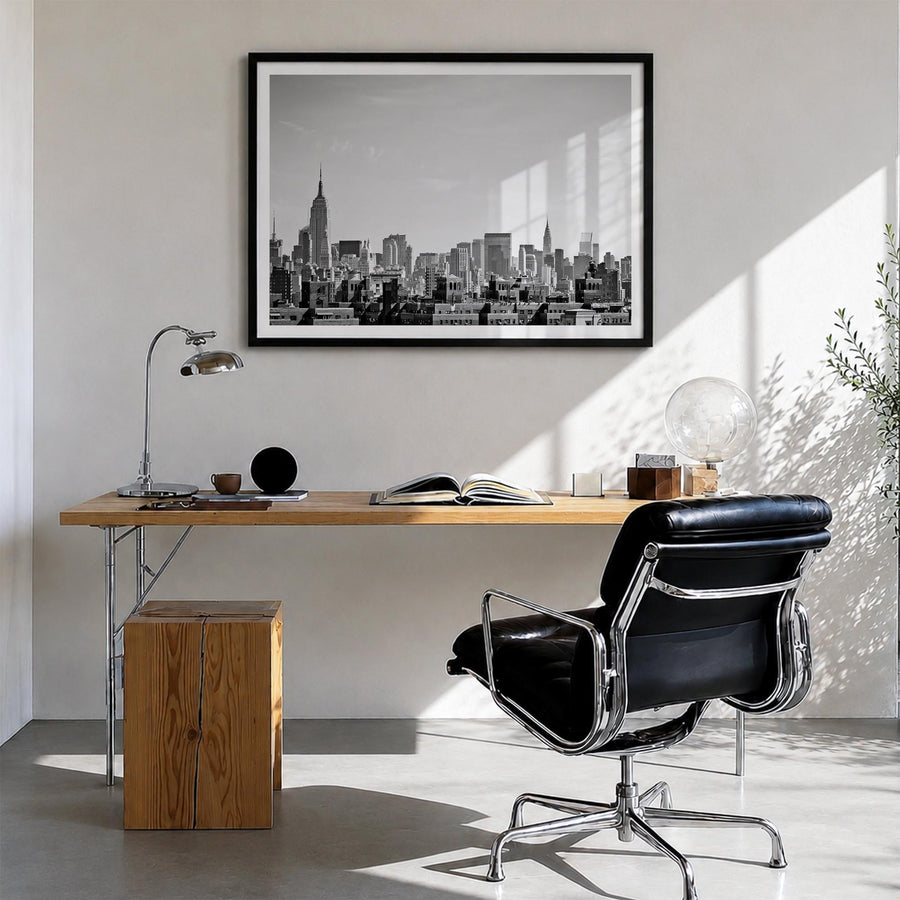 Queens, New York black & white photo poster of New York, USA – horizontal wall art in black wood frame with white border, han