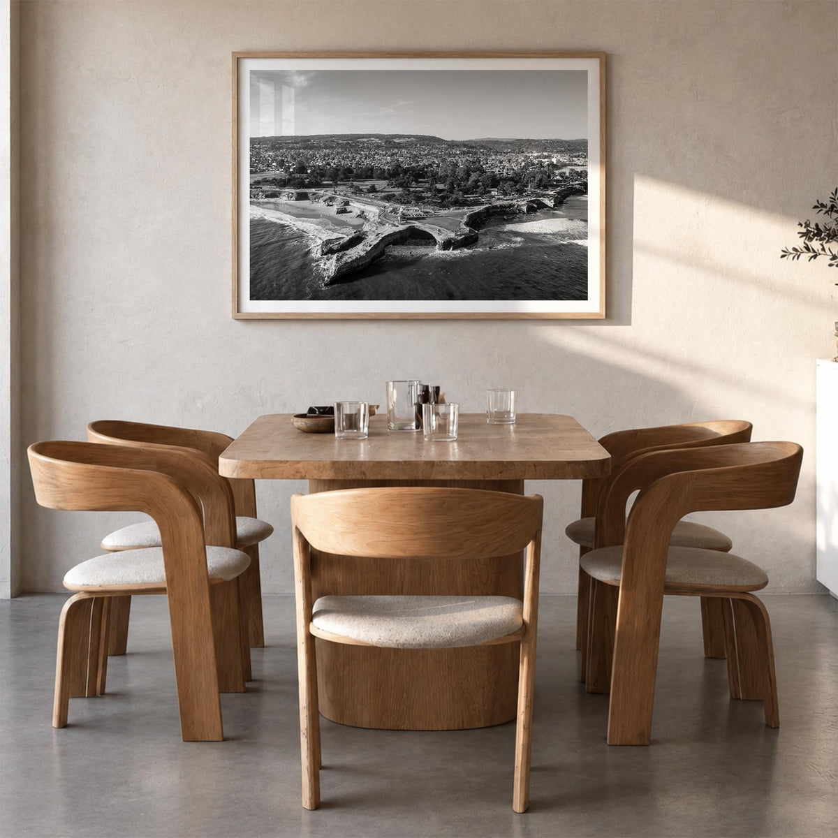 Santa Cruz black & white photo poster of California, USA – horizontal wall art in natural wood frame with white border, hangi