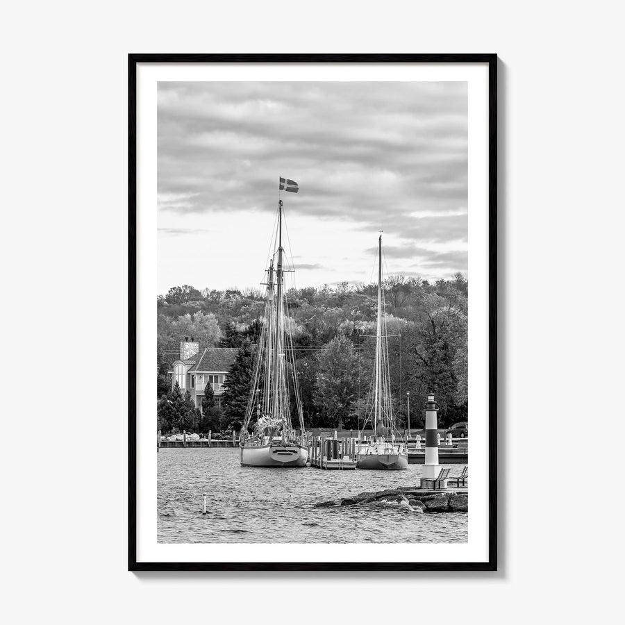 Wisconsin Photo Poster, framed poster mockup, white border